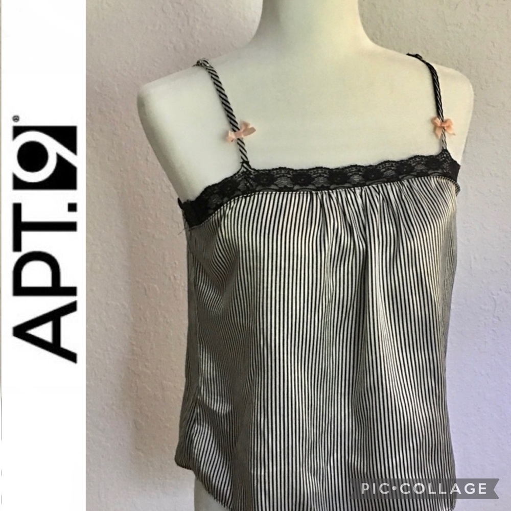 2-Piece Shortie Pajama set in black & white Apt. 9, size M